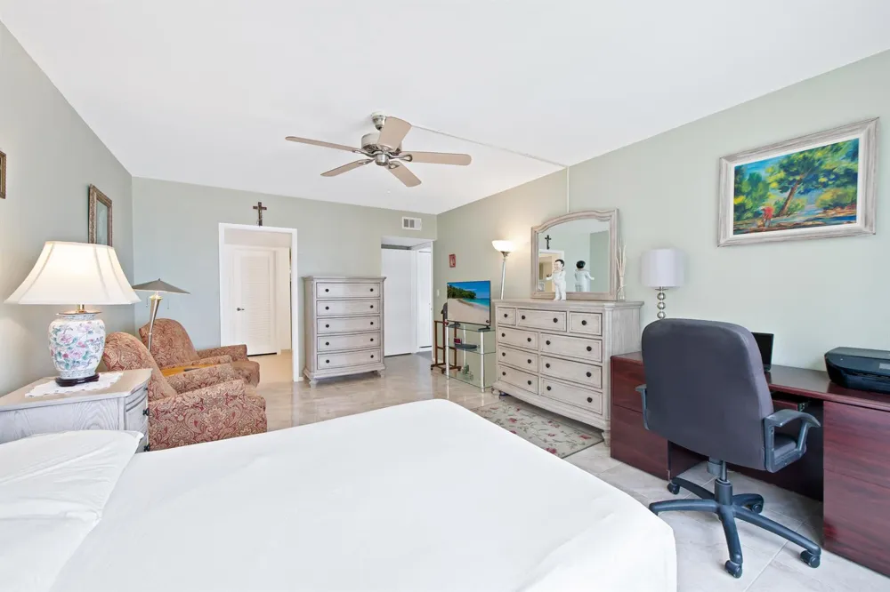 3850 Galt Ocean Drive #901 Fort Lauderdale, FL 33308
