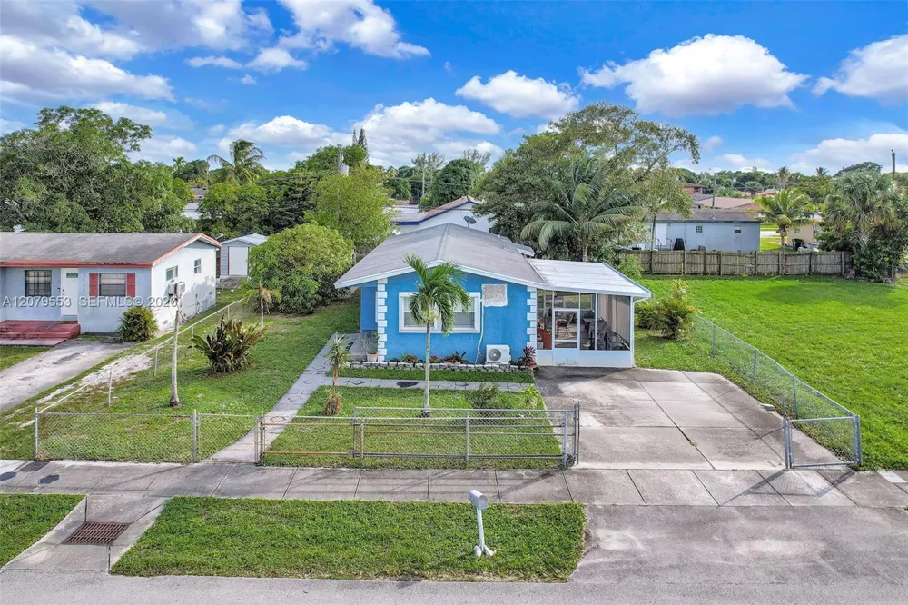 2760 NW 23rd St Fort Lauderdale, FL 33311
