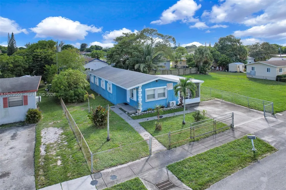 2760 NW 23rd St Fort Lauderdale, FL 33311