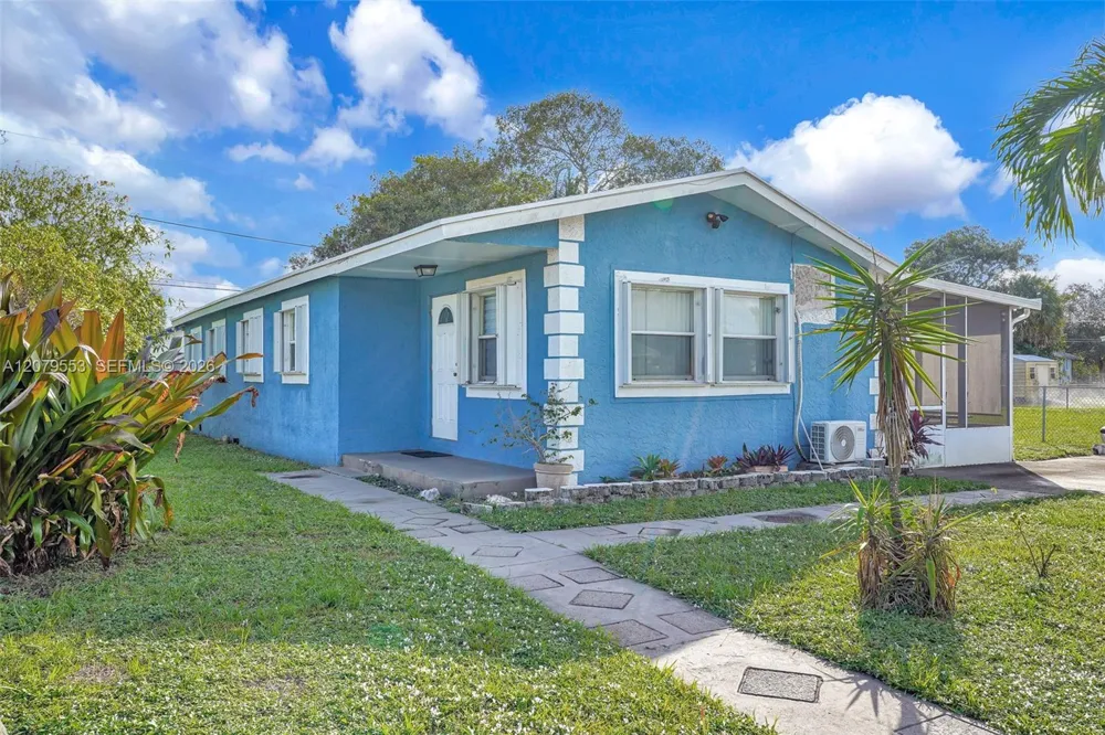 2760 NW 23rd St Fort Lauderdale, FL 33311