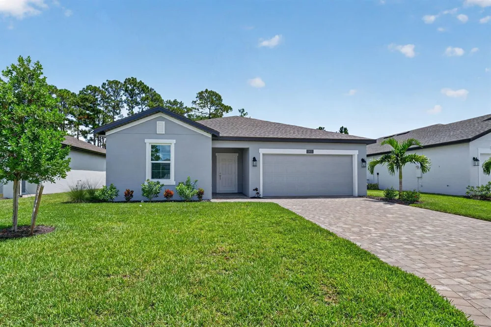 243 LAKESIDE BREEZE WAY Lehigh Acres, FL 33936