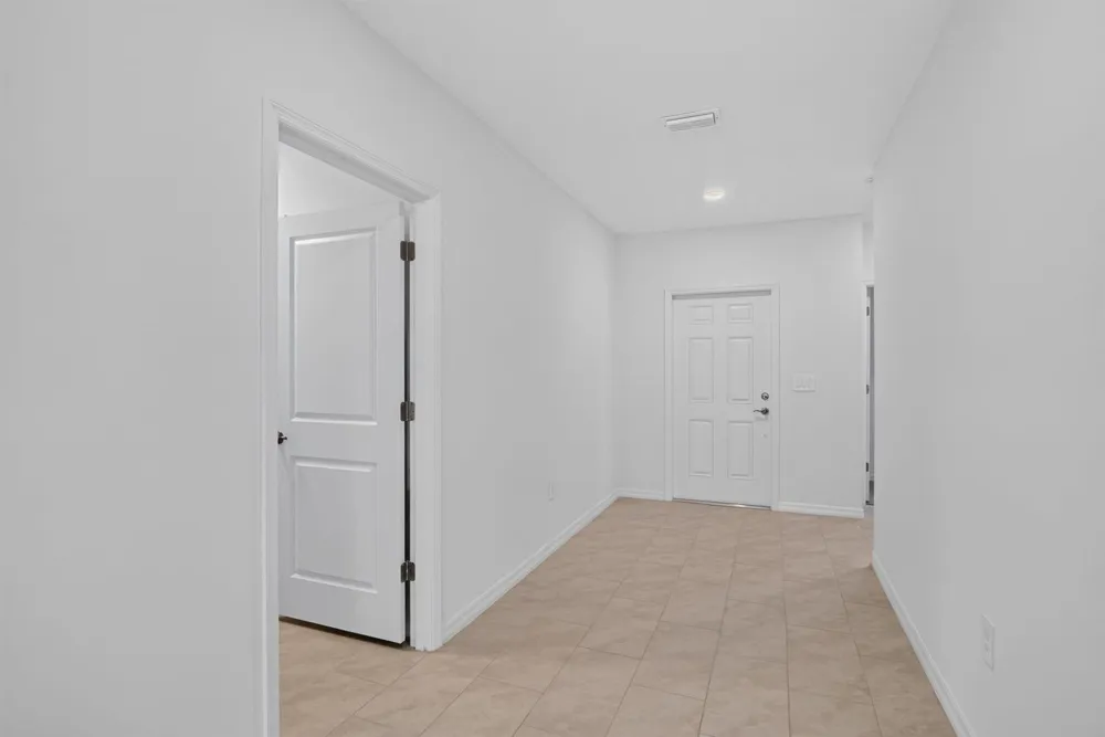 243 LAKESIDE BREEZE WAY Lehigh Acres, FL 33936