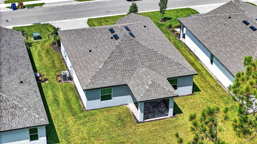 243 LAKESIDE BREEZE WAY Lehigh Acres, FL 33936