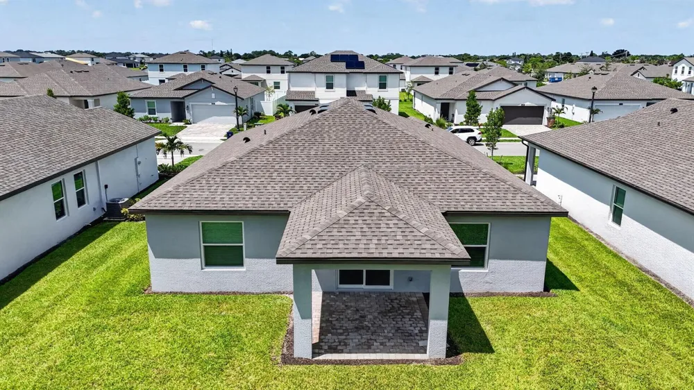 243 LAKESIDE BREEZE WAY Lehigh Acres, FL 33936