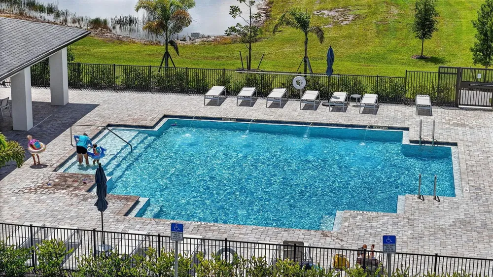 243 LAKESIDE BREEZE WAY Lehigh Acres, FL 33936