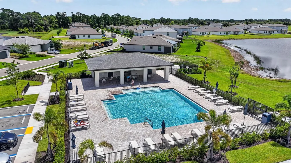 243 LAKESIDE BREEZE WAY Lehigh Acres, FL 33936