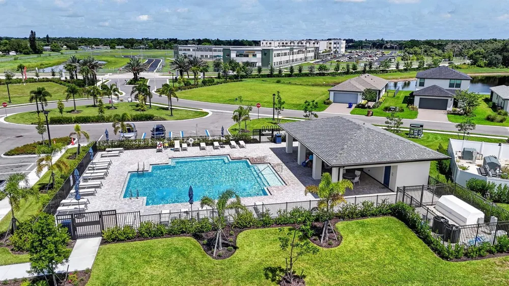 243 LAKESIDE BREEZE WAY Lehigh Acres, FL 33936