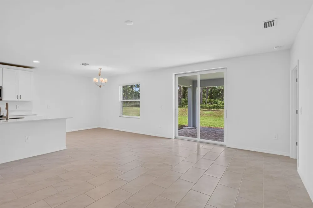 243 LAKESIDE BREEZE WAY Lehigh Acres, FL 33936