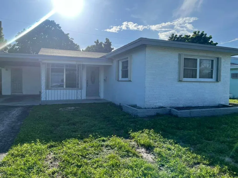 2321 58th Terrace Hollywood, FL 33021