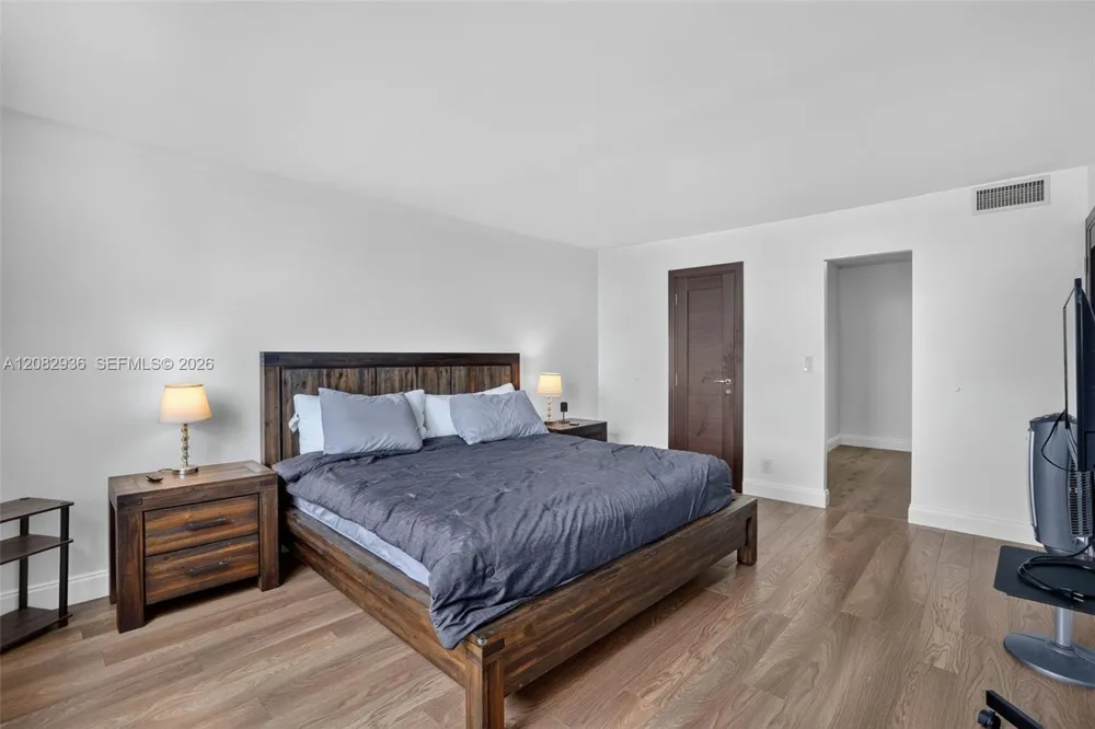 427 Golden Isles Dr #11C Hallandale Beach, FL 33009