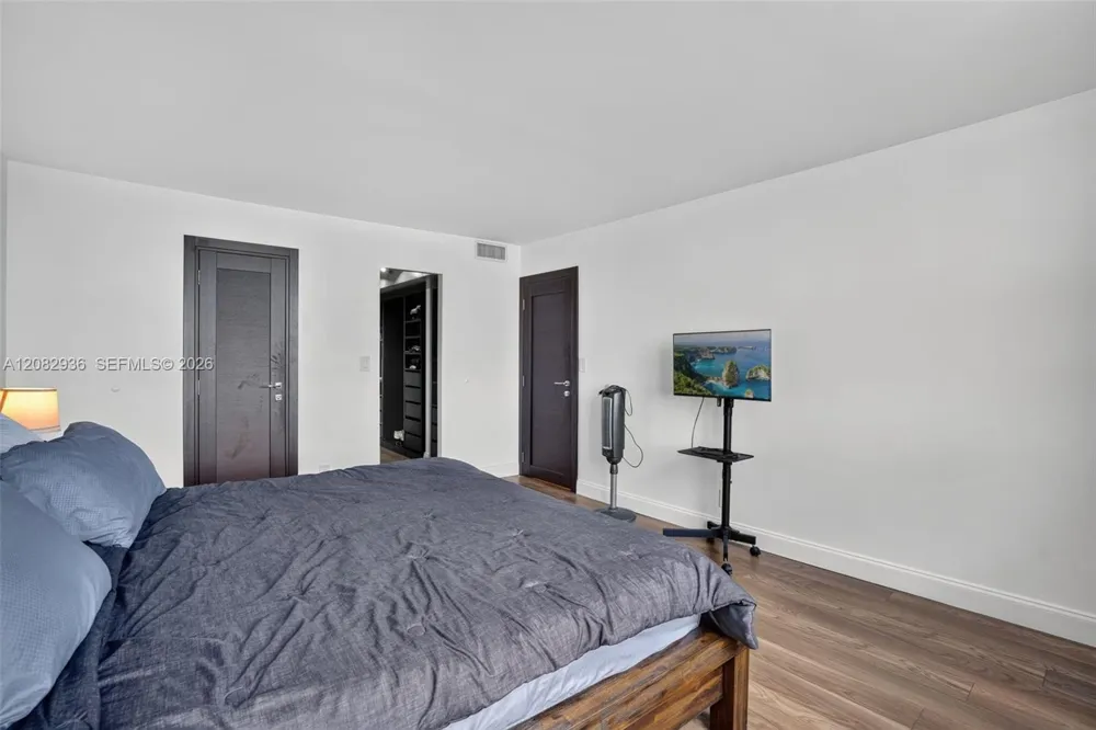 427 Golden Isles Dr #11C Hallandale Beach, FL 33009