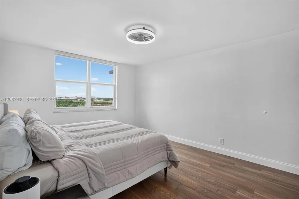 427 Golden Isles Dr #11C Hallandale Beach, FL 33009