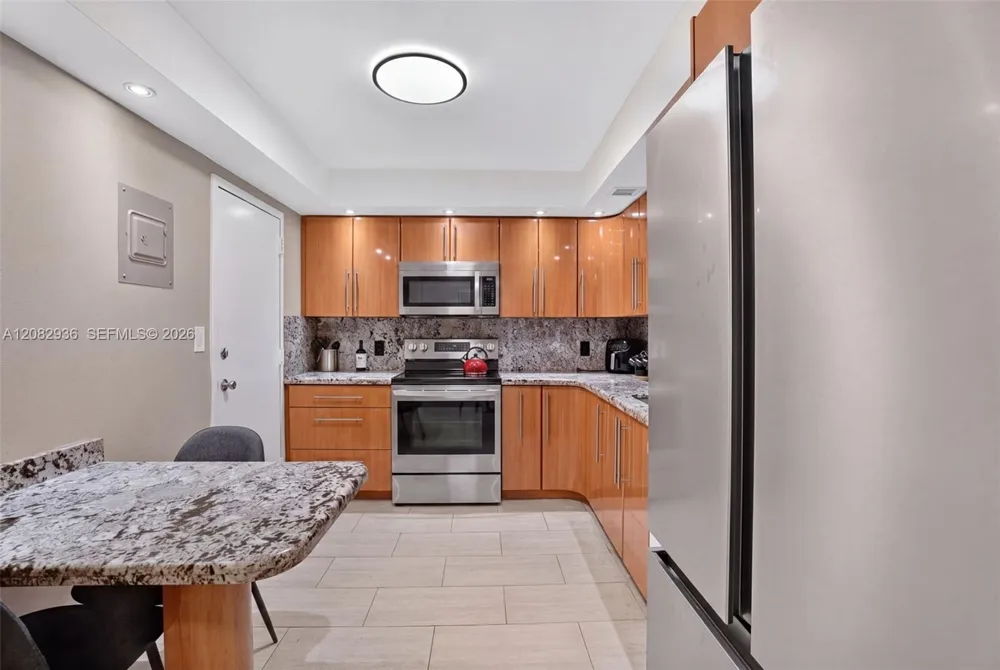 427 Golden Isles Dr #11C Hallandale Beach, FL 33009