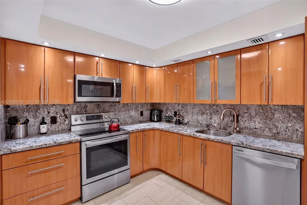 427 Golden Isles Dr #11C Hallandale Beach, FL 33009