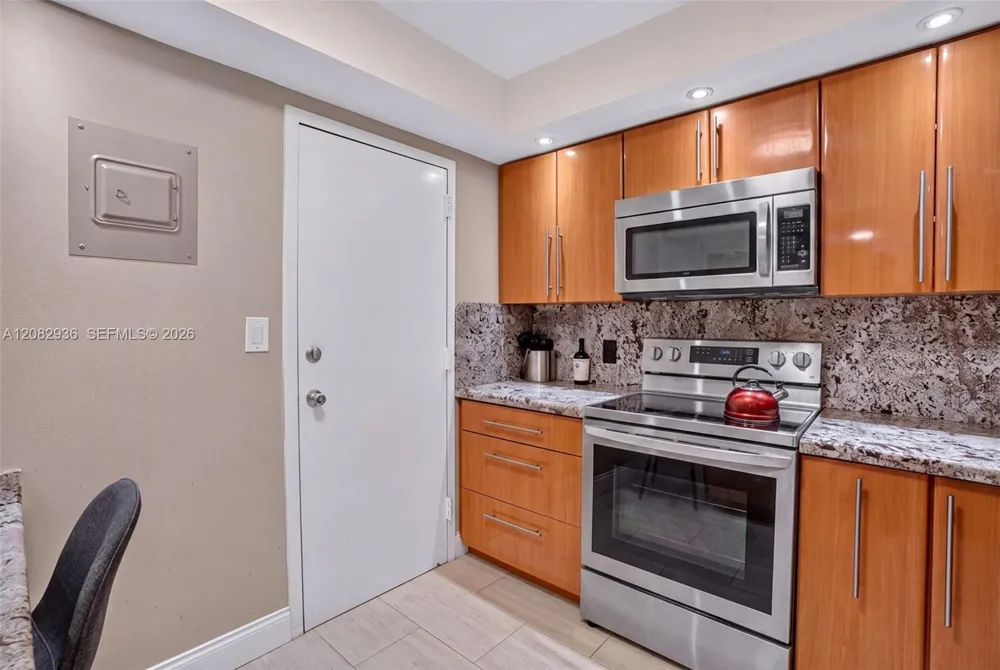 427 Golden Isles Dr #11C Hallandale Beach, FL 33009
