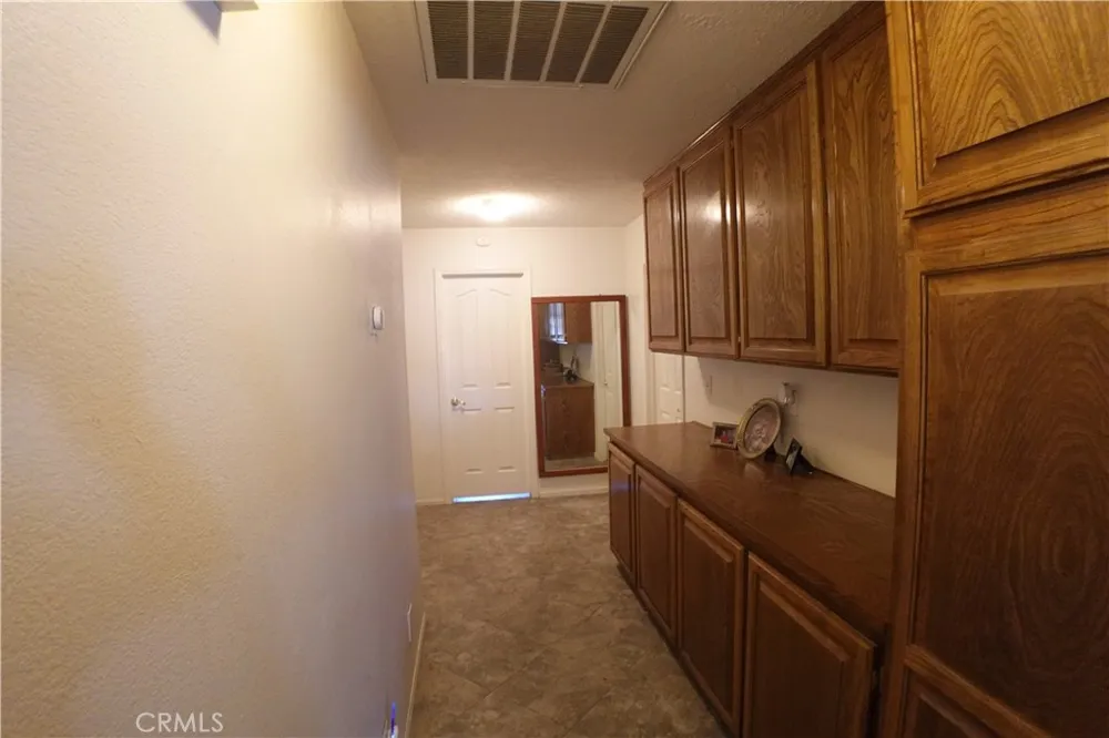 18296 Fairburn Hesperia, CA 92345