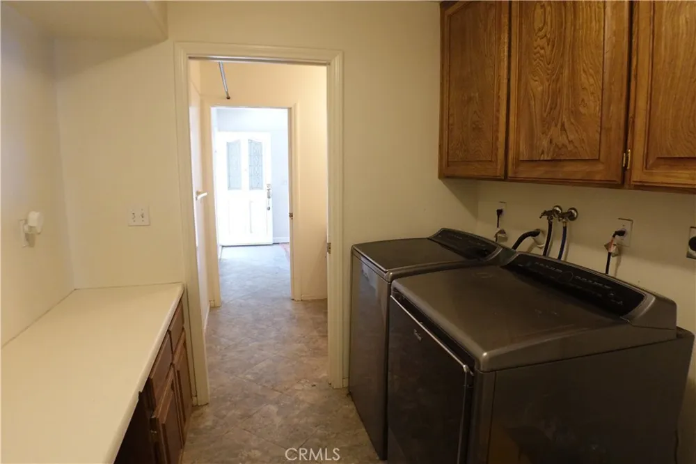 18296 Fairburn Hesperia, CA 92345
