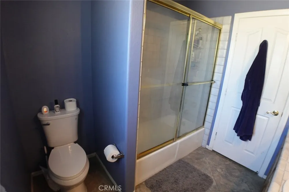 18296 Fairburn Hesperia, CA 92345