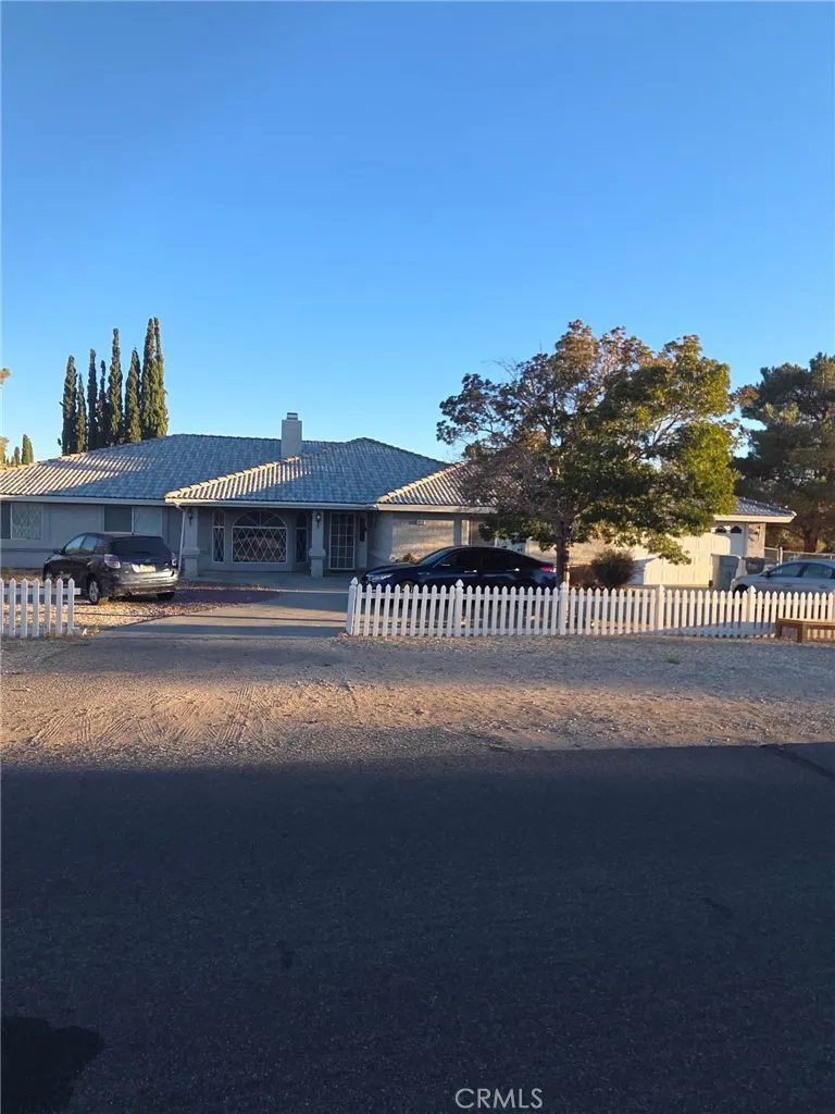 18296 Fairburn Hesperia, CA 92345