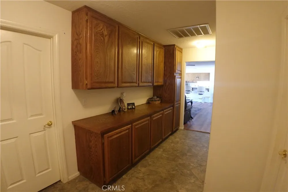 18296 Fairburn Hesperia, CA 92345