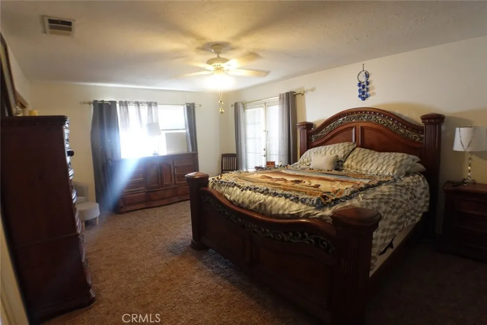 18296 Fairburn Hesperia, CA 92345