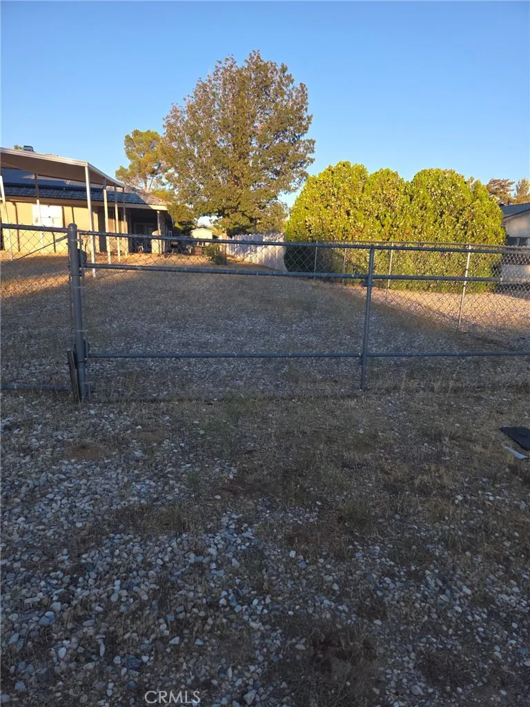 18296 Fairburn Hesperia, CA 92345