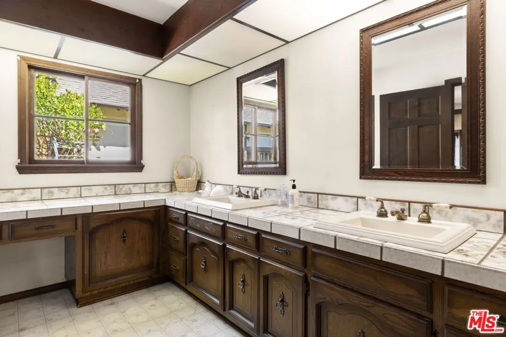 739 24th Street Santa Monica, CA 90402