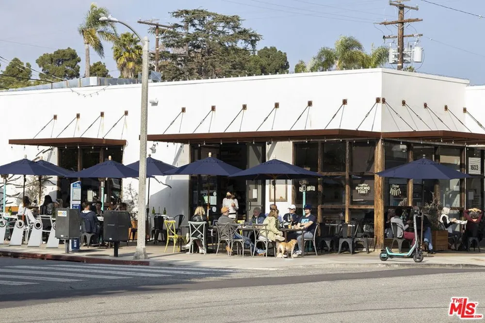 739 24th Street Santa Monica, CA 90402