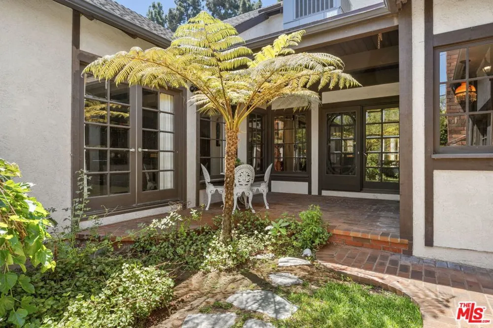 739 24th Street Santa Monica, CA 90402