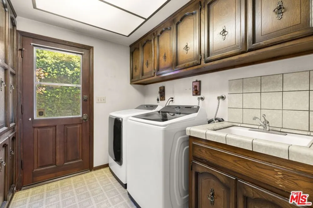739 24th Street Santa Monica, CA 90402