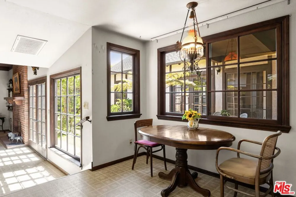 739 24th Street Santa Monica, CA 90402
