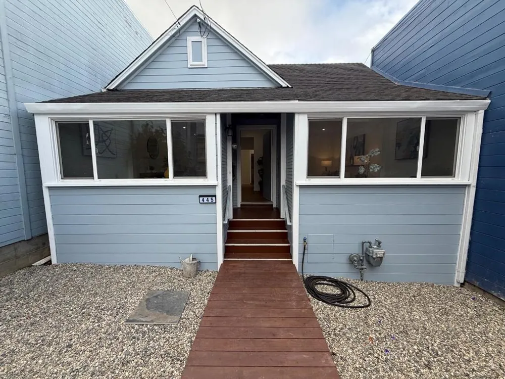 445 Vista grande Avenue Daly City, CA 94014