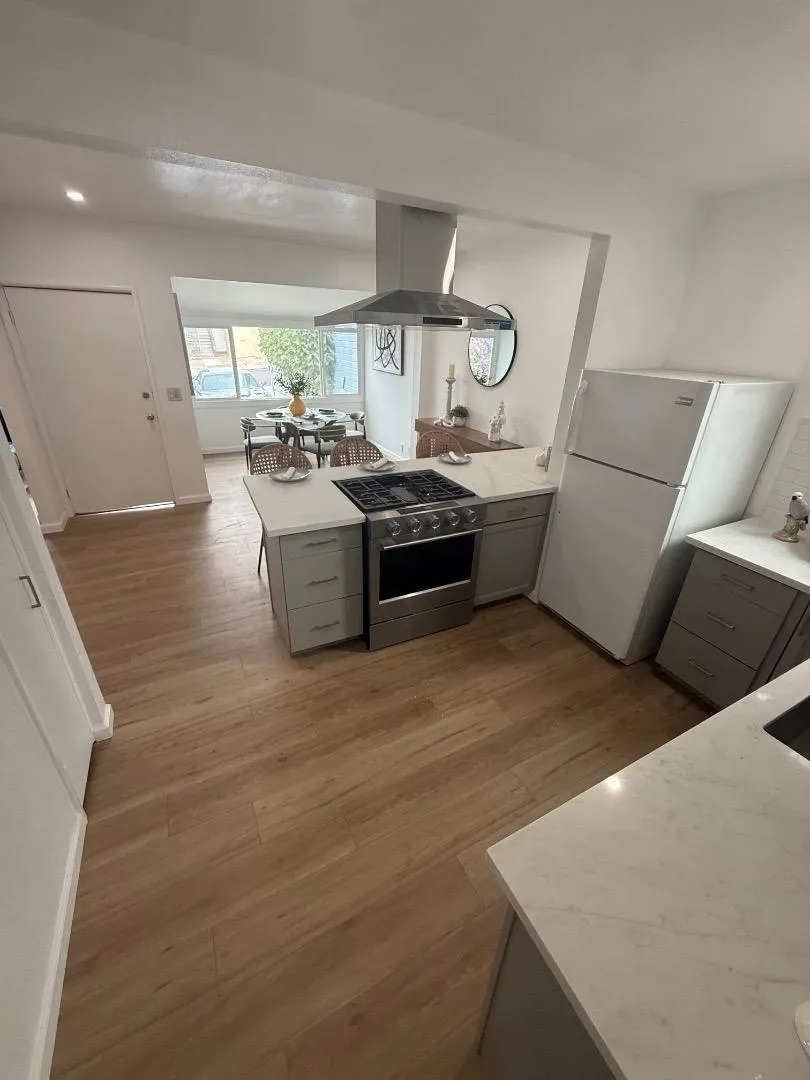 445 Vista grande Avenue Daly City, CA 94014