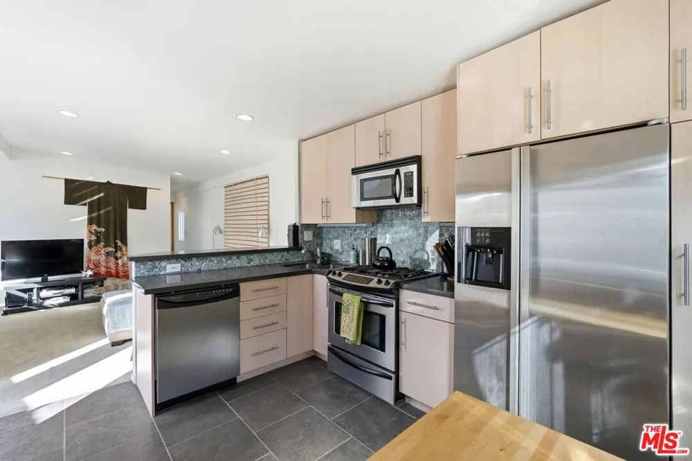 67 Paradise Cove Malibu, CA 90265