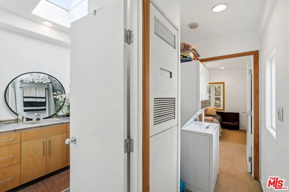 67 Paradise Cove Malibu, CA 90265