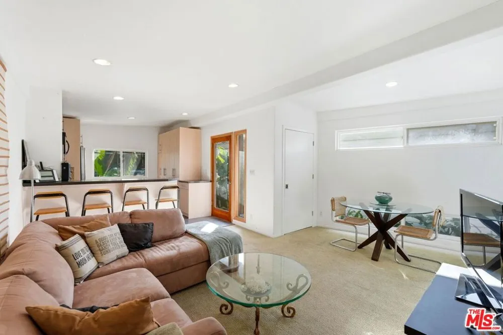 67 Paradise Cove Malibu, CA 90265