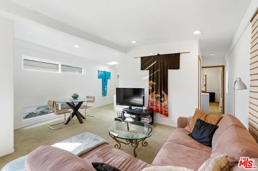 67 Paradise Cove Malibu, CA 90265