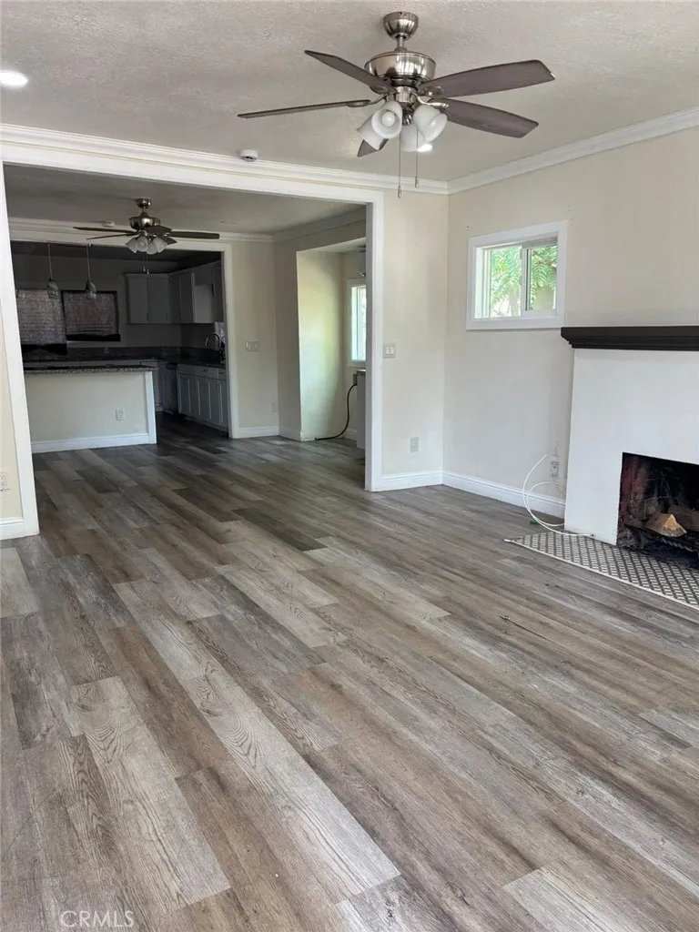 1500 Palm Bakersfield, CA 93305