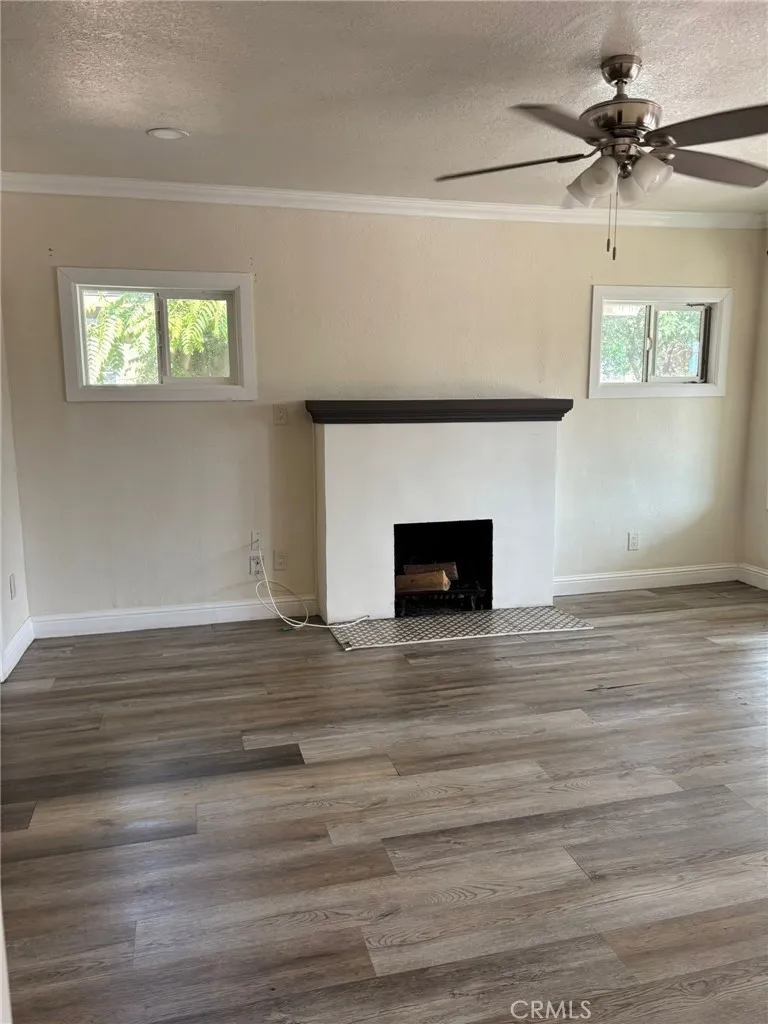 1500 Palm Bakersfield, CA 93305