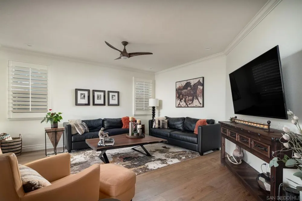 6302 Paseo Descanso Carlsbad, CA 92009