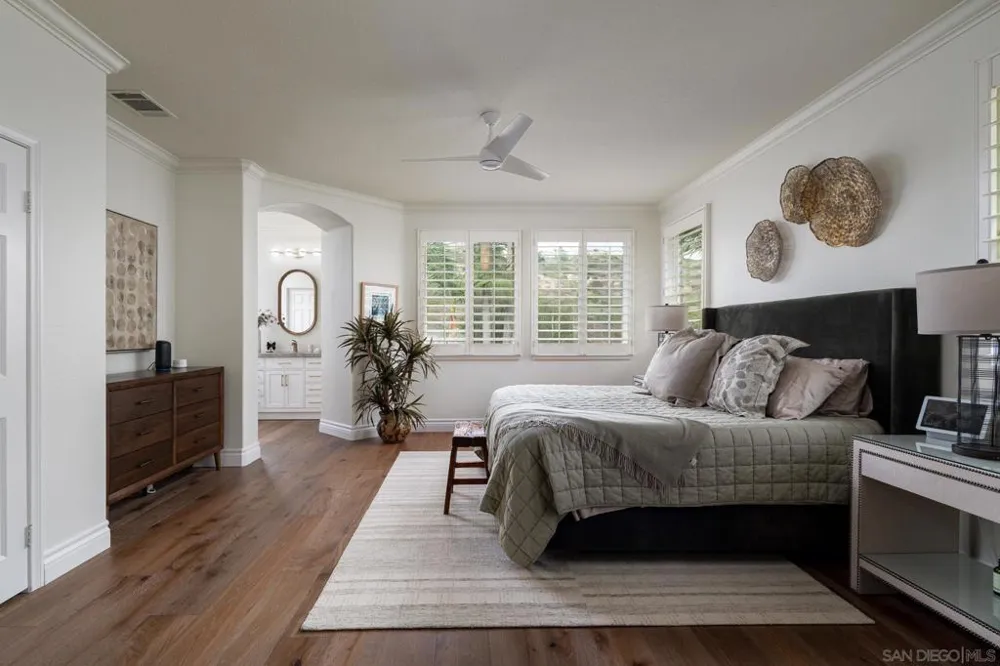 6302 Paseo Descanso Carlsbad, CA 92009