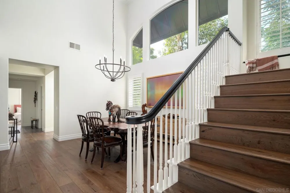 6302 Paseo Descanso Carlsbad, CA 92009