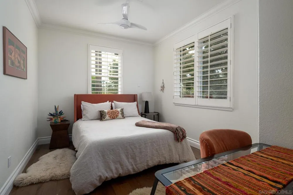 6302 Paseo Descanso Carlsbad, CA 92009