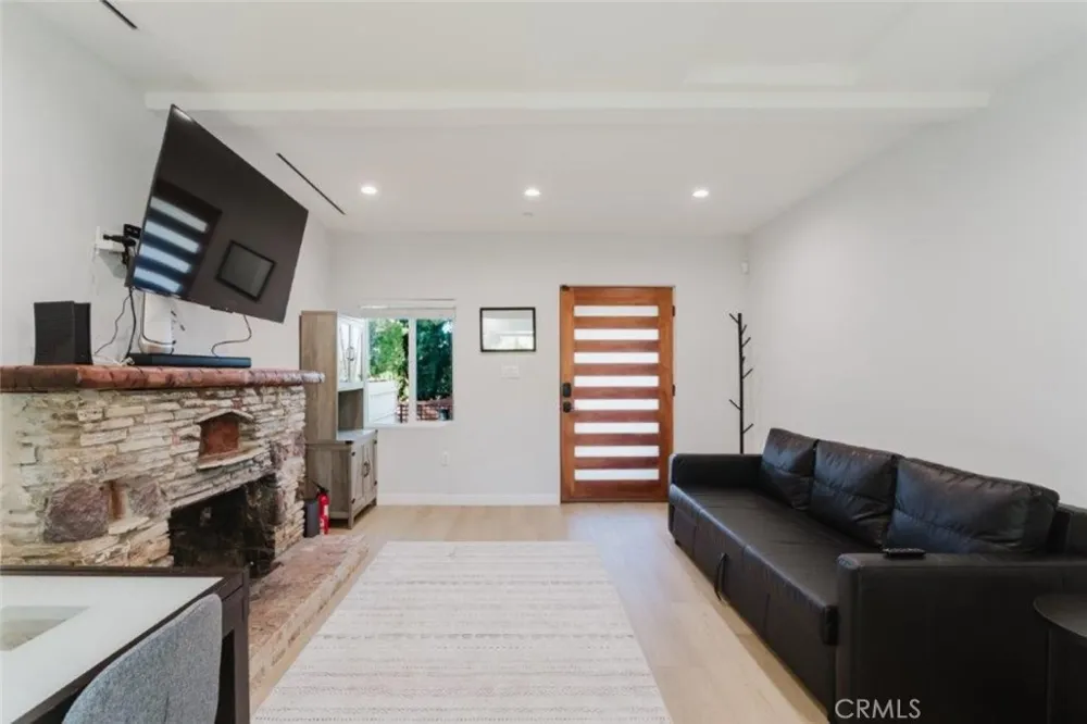 21461 Mayan Drive Chatsworth, CA 91311