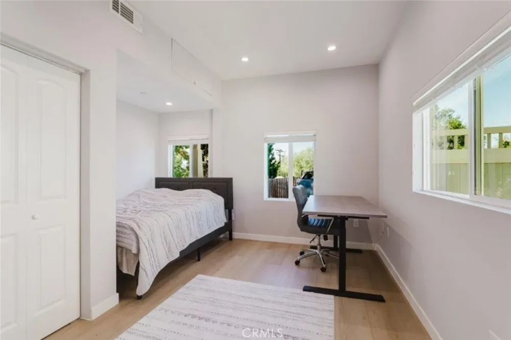 21461 Mayan Drive Chatsworth, CA 91311