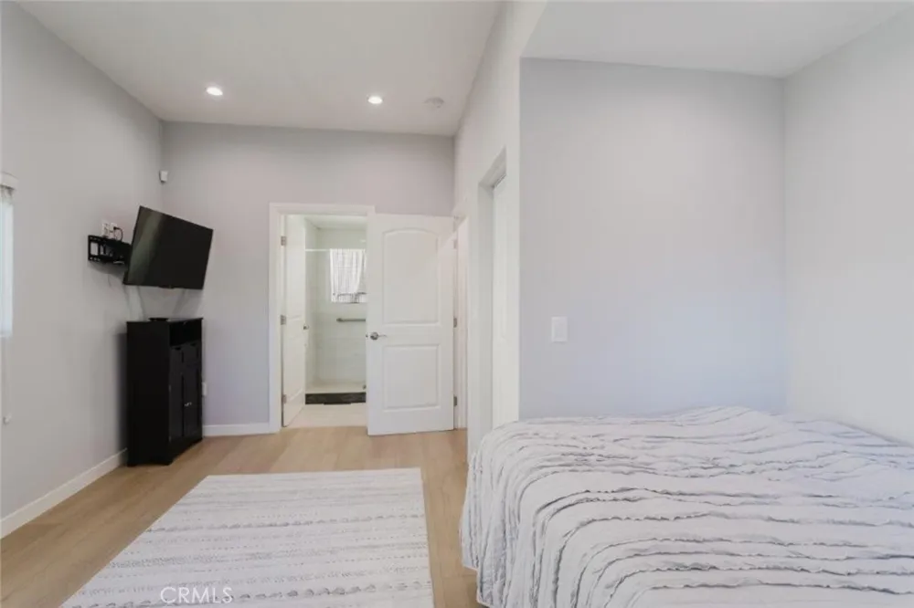 21461 Mayan Drive Chatsworth, CA 91311