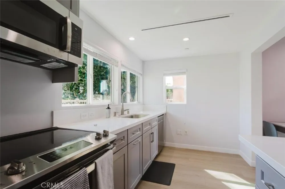 21461 Mayan Drive Chatsworth, CA 91311
