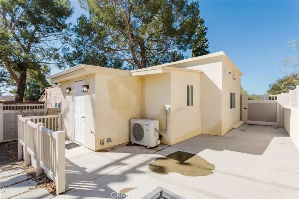 21461 Mayan Drive Chatsworth, CA 91311