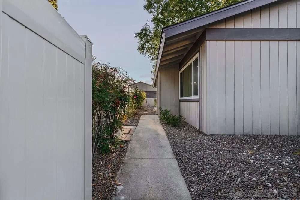 17340 Caminito Canasto San Diego, CA 92127