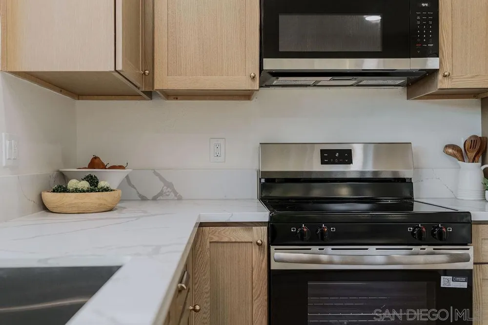 17340 Caminito Canasto San Diego, CA 92127